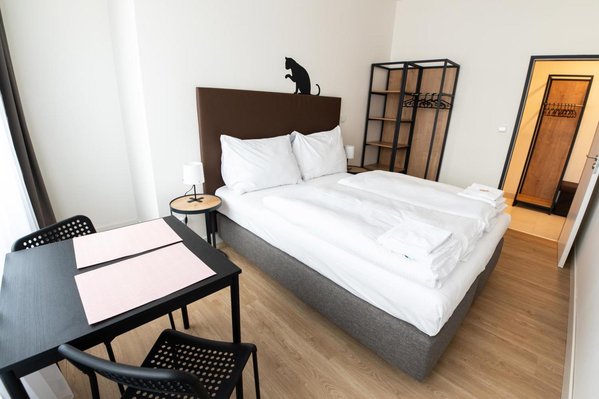 Factory Suites — Photos 2